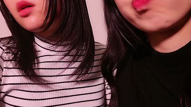 Snapshot of POCARI_SWEAT chatting on 01.08.25 POCARI SWEAT online show from 01.08.25