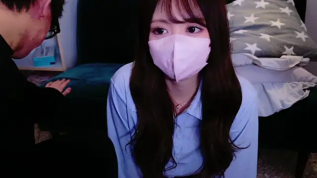 Snapshot of POCARI_SWEAT chatting on 02.03.25 POCARI SWEAT online show from 02.03.25