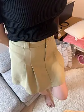 Snapshot of POCARI_SWEAT chatting on 09.18.25 POCARI SWEAT online show from 09.18.25