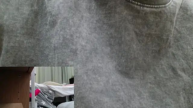 Snapshot of POCARI_SWEAT chatting on 09.27.25 POCARI SWEAT online show from 09.27.25