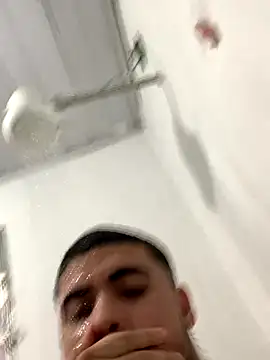 Snapshot of Casal_Safado_ chatting on 10.04.25 Casal Safado  online show from 10.04.25