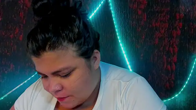 Snapshot of sobigcurvy4u chatting on 12.24.24 sobigcurvy4u online show from 12.24.24