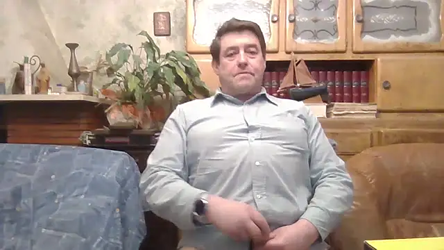 Snapshot of sympatrique chatting on 02.19.25 sympatrique online show from 02.19.25