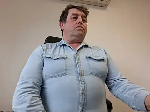 Snapshot of sympatrique chatting on 09.26.25 sympatrique online show from 09.26.25