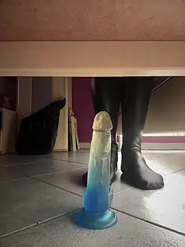 Snapshot of Bennyben8604 chatting on 01.05.25 Bennyben8604 online show from 01.05.25