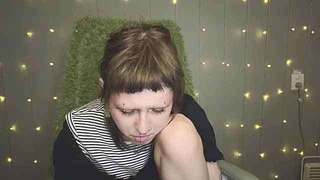 Snapshot of kortny_yo chatting on 01.18.25 kortny yo online show from 01.18.25