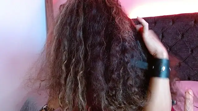 Snapshot of Alma_Sexyy chatting on 02.28.25 Alma Sexyy online show from 02.28.25