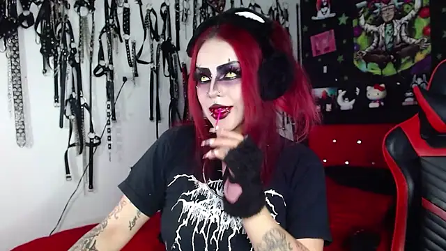 Snapshot of jannaink_ chatting on 12.23.24 jannaink  online show from 12.23.24