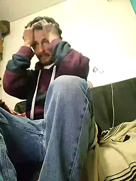 Snapshot of LongDickZee562 chatting on 01.28.25 LongDickZee562 online show from 01.28.25