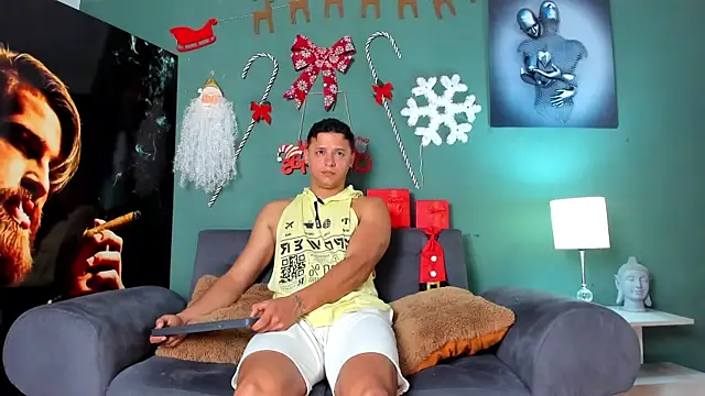 Snapshot of MITCHELL_BURNS chatting on 12.09.24 MITCHELL BURNS online show from 12.09.24