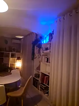 Snapshot of Luna_Kitanna chatting on 12.12.24 Luna Kitanna online show from 12.12.24