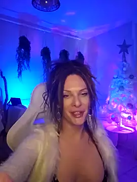 Snapshot of Luna_Kitanna chatting on 12.12.24 Luna Kitanna online show from 12.12.24