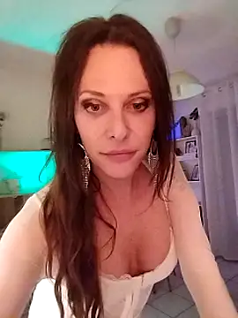 Snapshot of Luna_Kitanna chatting on 01.10.25 Luna Kitanna online show from 01.10.25