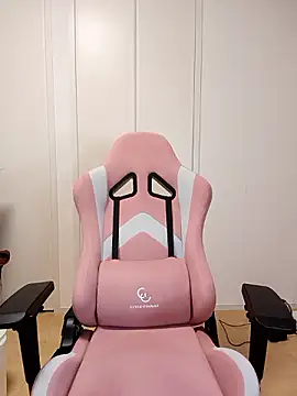 Snapshot of freeeeeessssss111 chatting on 09.24.25 freeeeeessssss111 online show from 09.24.25