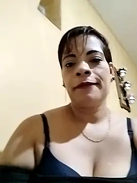 Snapshot of EscortRegina3535 chatting on 09.26.25 EscortRegina3535 online show from 09.26.25