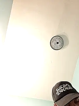 Snapshot of MrDickUdown24_7 chatting on 01.26.25 MrDickUdown24 7 online show from 01.26.25