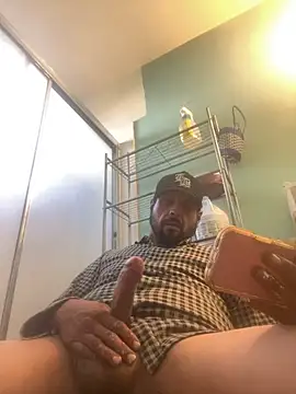 Snapshot of MrDickUdown24_7 chatting on 11.02.25 MrDickUdown24 7 online show from 11.02.25