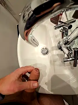 Snapshot of thesmiledoc chatting on 12.25.24 thesmiledoc online show from 12.25.24