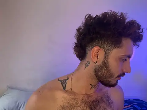 Snapshot of axel_giracr chatting on 12.09.24 axel giracr online show from 12.09.24