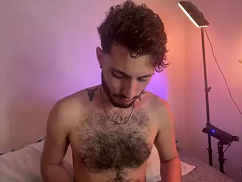 Snapshot of axel_giracr chatting on 12.24.24 axel giracr online show from 12.24.24