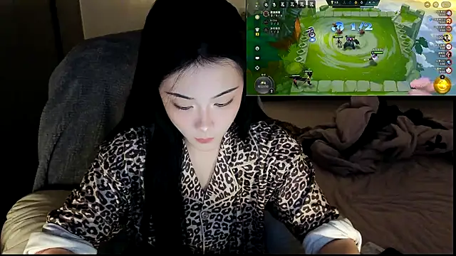 Snapshot of Jennie-007 chatting on 10.15.25 Jennie-007 online show from 10.15.25