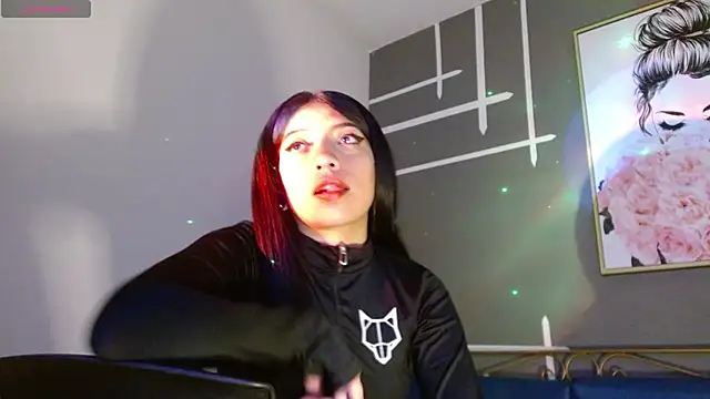 Snapshot of Ey_im_simone chatting on 10.10.25 Ey im simone online show from 10.10.25