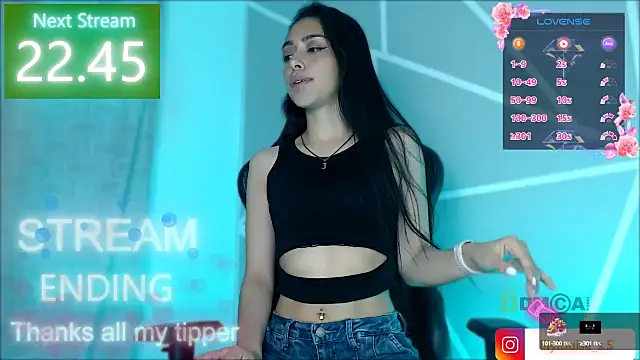 Snapshot of lilylouisee chatting on 01.22.25 lilylouisee online show from 01.22.25