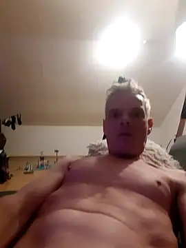 Snapshot of Nick69mann chatting on 11.17.25 Nick69mann online show from 11.17.25