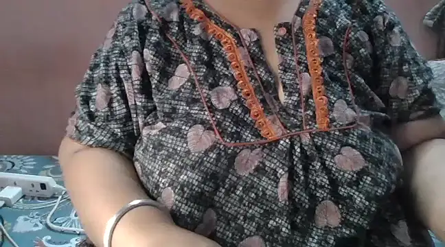 Snapshot of Ravina_patil1 chatting on 01.12.25 Ravina patil1 online show from 01.12.25