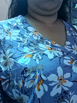 Snapshot of Ravina_patil1 chatting on 01.20.25 Ravina patil1 online show from 01.20.25