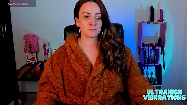 Snapshot of sara_goodgirl13 chatting on 02.13.25 sara goodgirl13 online show from 02.13.25