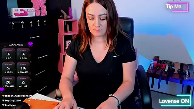 Snapshot of sara_goodgirl13 chatting on 02.20.25 sara goodgirl13 online show from 02.20.25