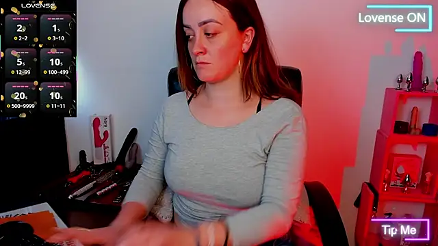 Snapshot of sara_goodgirl13 chatting on 02.28.25 sara goodgirl13 online show from 02.28.25