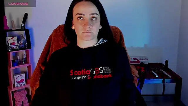 Snapshot of sara_goodgirl13 chatting on 09.20.25 sara goodgirl13 online show from 09.20.25