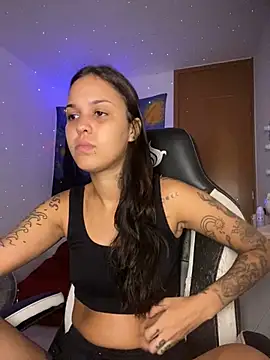 Snapshot of poliannaxx chatting on 12.19.24 poliannaxx online show from 12.19.24