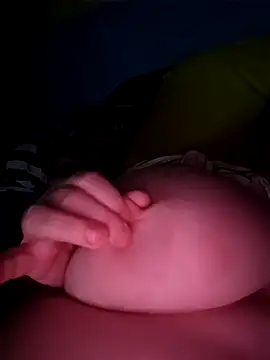 Snapshot of poussychats chatting on 01.28.25 poussychats online show from 01.28.25