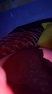 Snapshot of poussychats chatting on 02.08.25 poussychats online show from 02.08.25