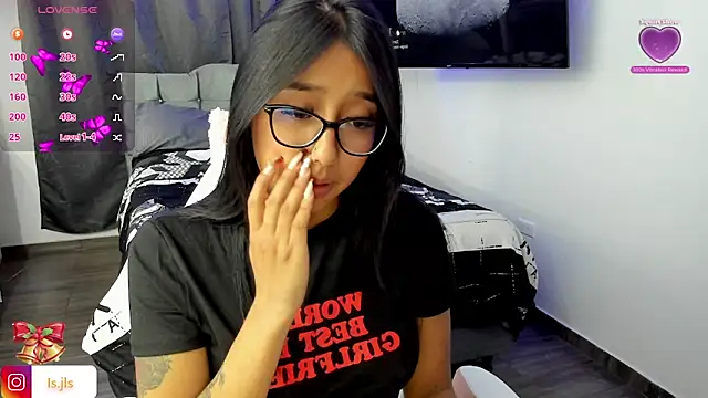 Snapshot of isa_bellaa0 chatting on 12.19.24 isa bellaa0 online show from 12.19.24