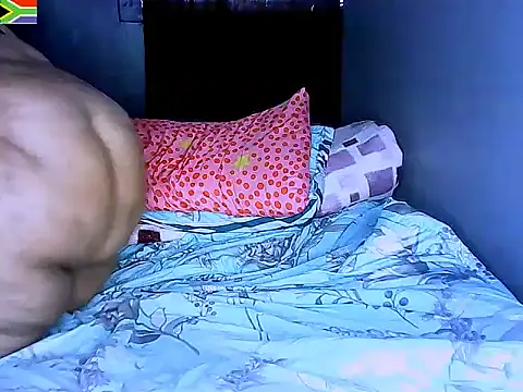 Snapshot of fatafricanqueen chatting on 01.19.25 fatafricanqueen online show from 01.19.25