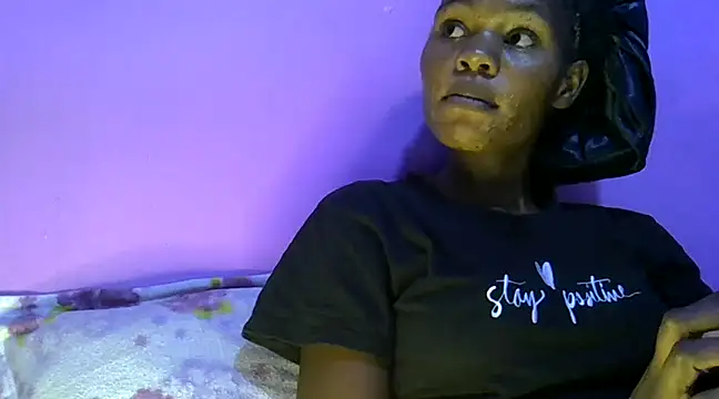 Snapshot of Cute_tamara chatting on 12.22.24 Cute tamara online show from 12.22.24