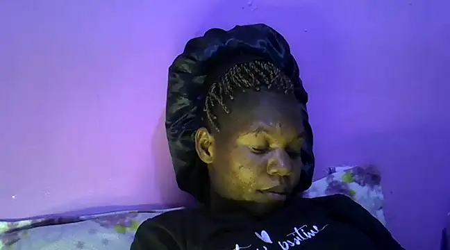 Snapshot of Cute_tamara chatting on 12.22.24 Cute tamara online show from 12.22.24