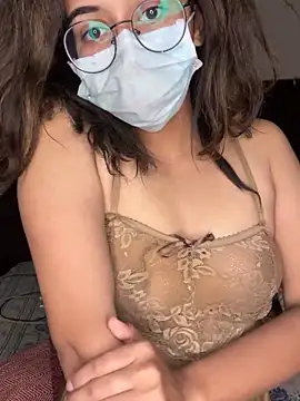 Snapshot of HotIndianCouple__8 chatting on 01.22.25 HotIndianCouple 8 online show from 01.22.25