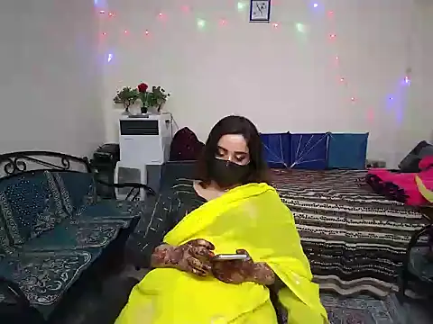 Snapshot of Arushisingh8888 chatting on 12.14.24 Arushisingh8888 online show from 12.14.24