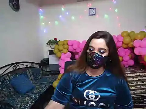 Snapshot of Arushisingh8888 chatting on 12.25.24 Arushisingh8888 online show from 12.25.24