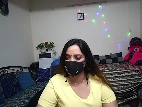 Snapshot of Arushisingh8888 chatting on 02.16.25 Arushisingh8888 online show from 02.16.25