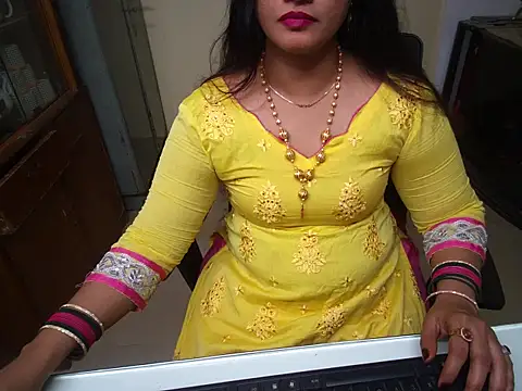 Snapshot of Arushisingh8888 chatting on 09.10.25 Arushisingh8888 online show from 09.10.25