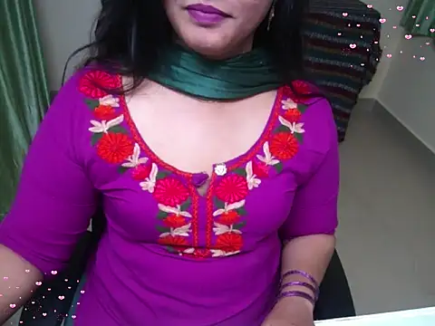 Snapshot of Arushisingh8888 chatting on 10.25.25 Arushisingh8888 online show from 10.25.25