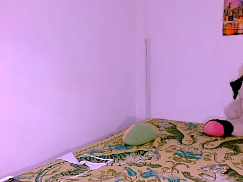 Snapshot of latinhot9631 chatting on 10.09.25 latinhot9631 online show from 10.09.25