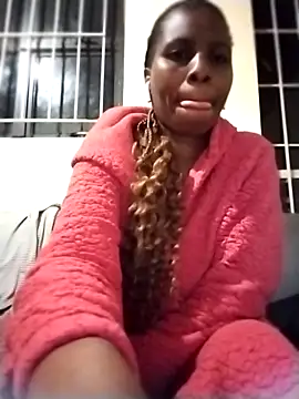 Snapshot of Kadibabe chatting on 10.21.25 Kadibabe online show from 10.21.25