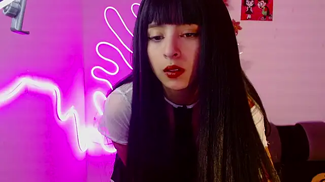 Snapshot of Kind_Scarlett chatting on 12.20.24 Kind Scarlett online show from 12.20.24